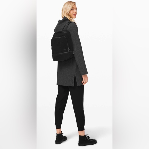 Lululemon City Adventurer Backpack Mini Sherpa Fleece in Black - Picture 1 of 11
